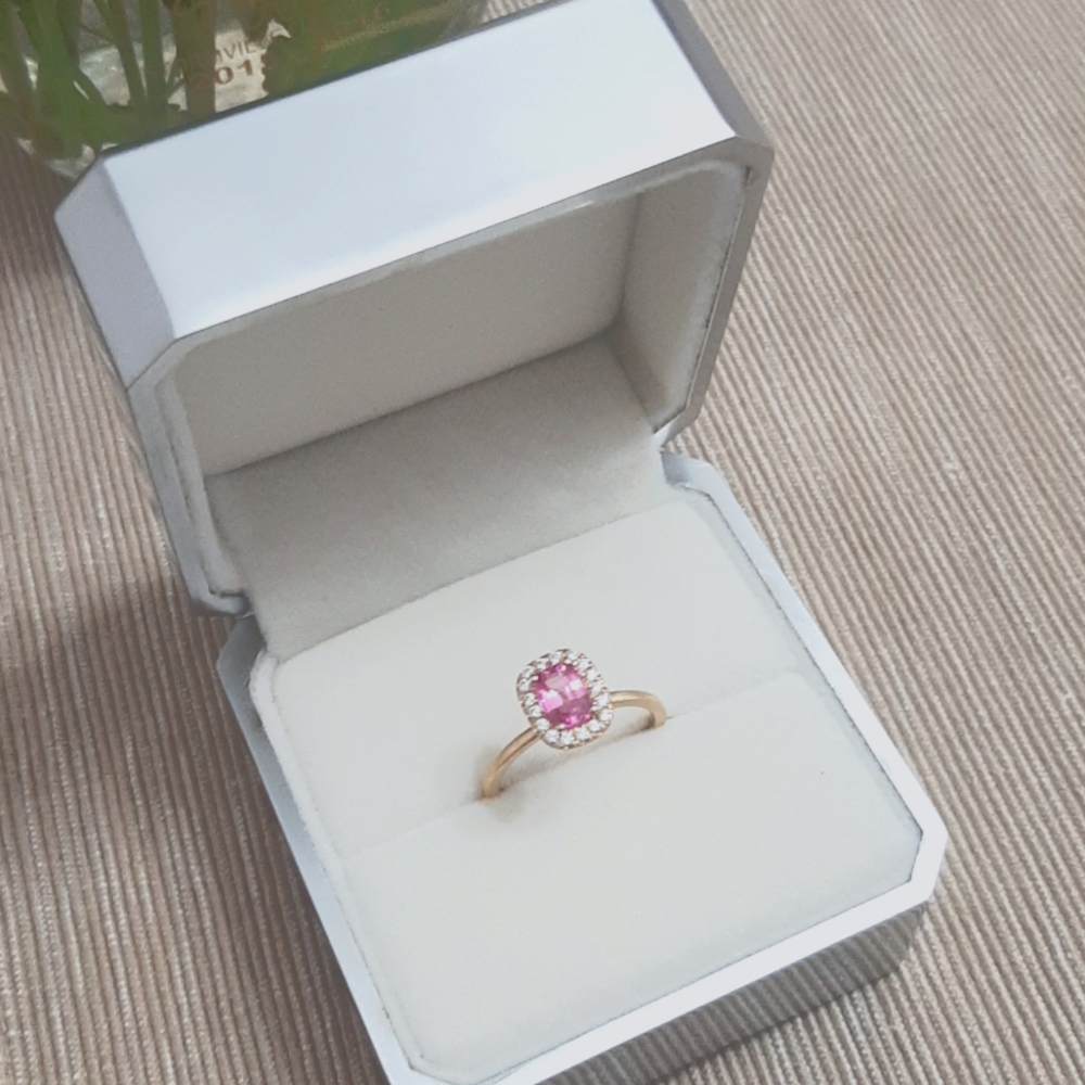 Regal pink sapphire and 18k yellow gold (satin finish) ring from the NSC